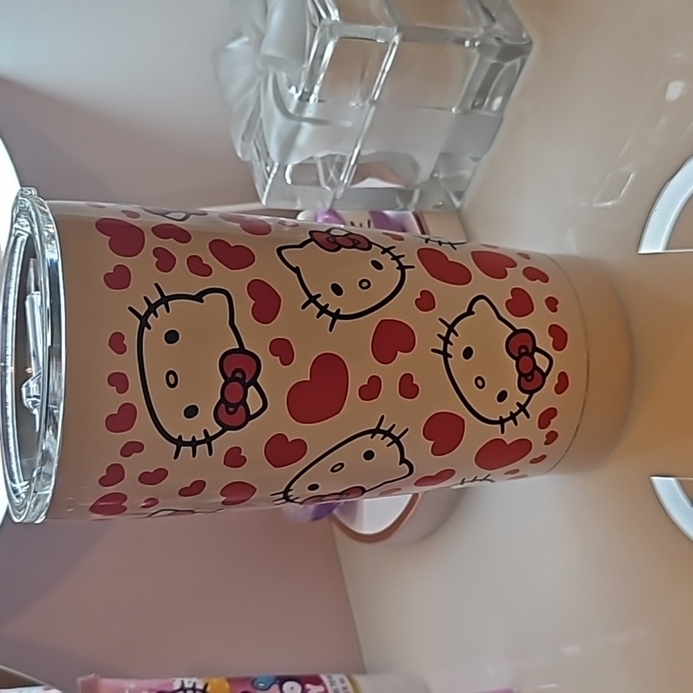 Hello kitty valentines tumbler